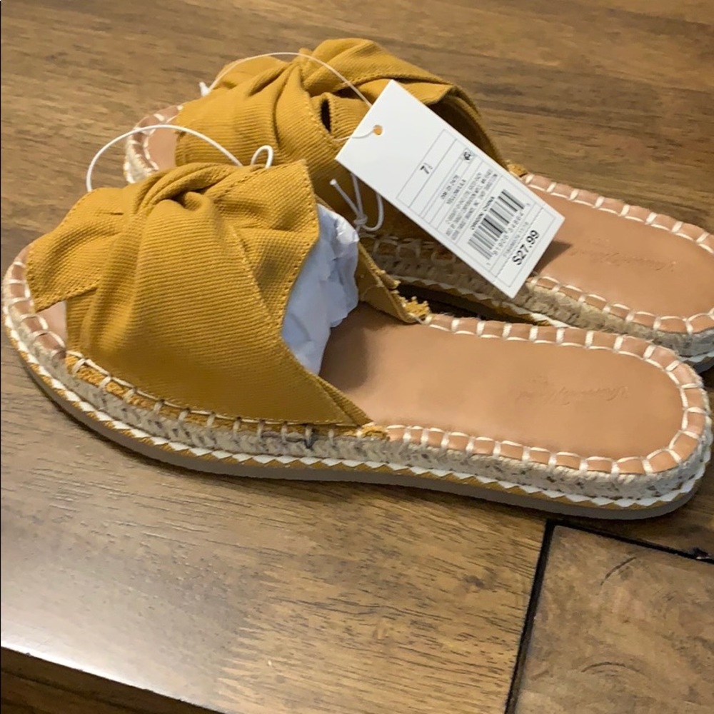 NWT yellow/mustard sandals